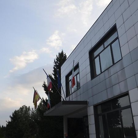 Hotel Cavalieri 皮内罗洛 外观 照片