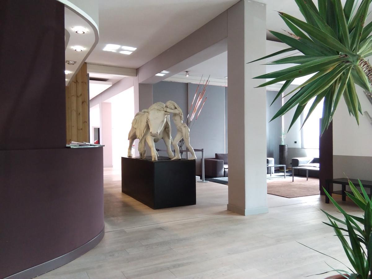 Hotel Cavalieri 皮内罗洛 外观 照片