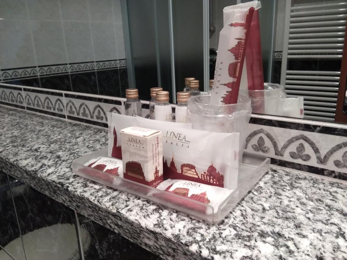 Hotel Cavalieri 皮内罗洛 外观 照片