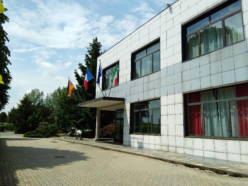 Hotel Cavalieri 皮内罗洛 外观 照片