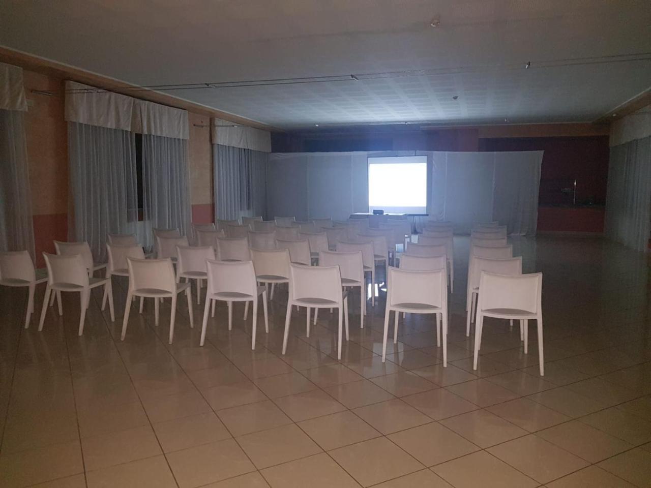 Hotel Cavalieri 皮内罗洛 外观 照片